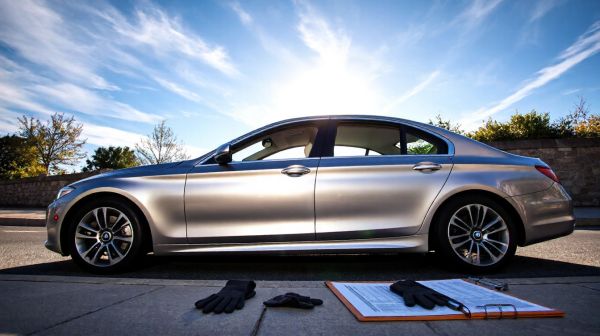 Les meilleures astuces pour examiner une voiture d'occasion à Nantes